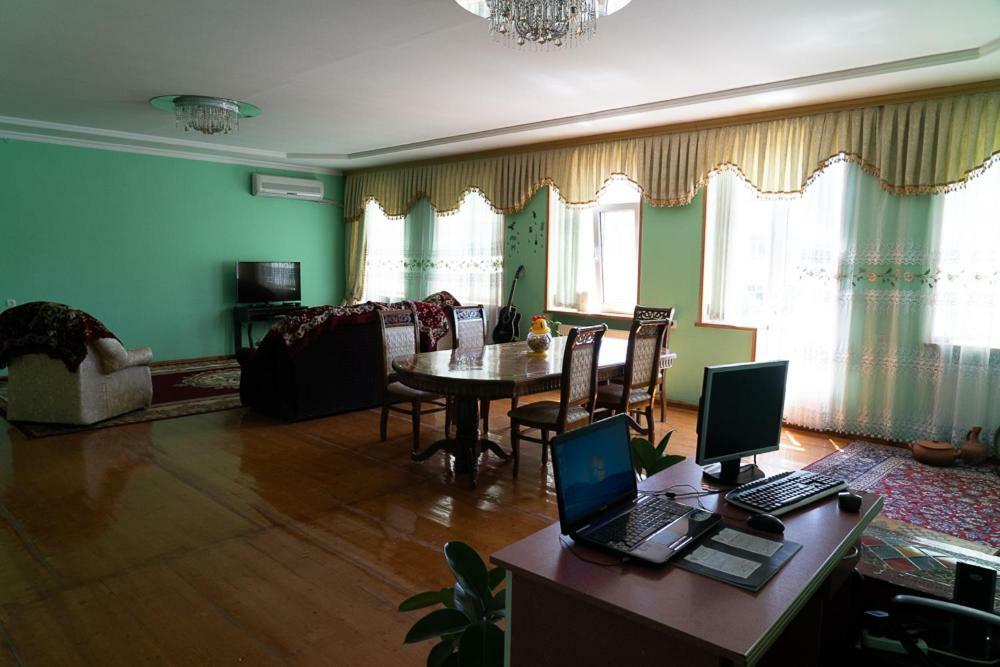 Khurma Hostel Гянджа Экстерьер фото